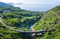 Cùng đoàn tàu Vietage khám phá Việt Nam dưới lăng kính độc đáo